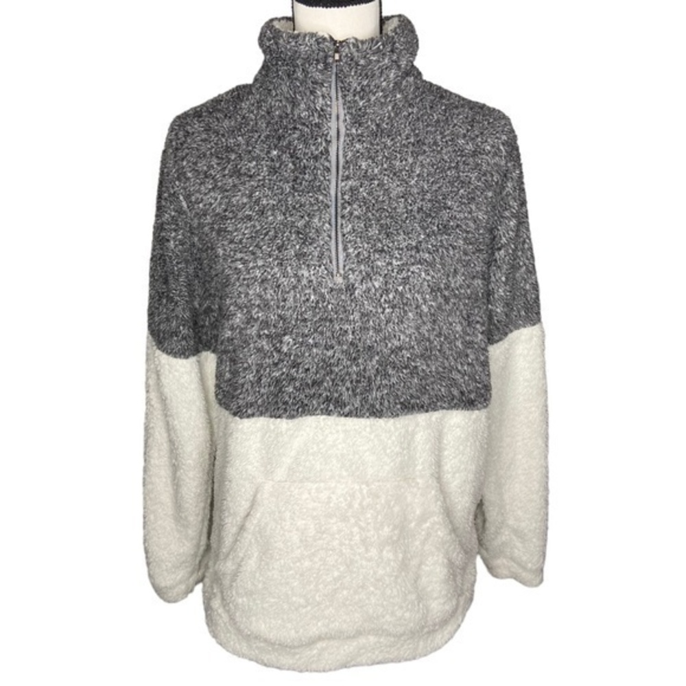 Sherpa Pullover Top Gray White Quarter Zip Collar Kangaroo Pouch Pocket Size M